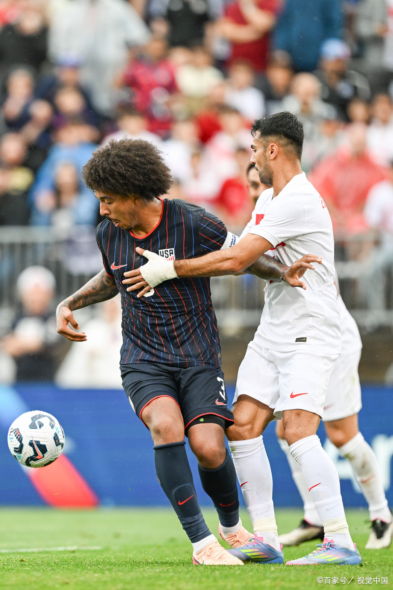 九游体育官网-荷甲赛程吃紧;阿贾克斯冲刺阶段复出首秀;赛场秩序良好;球探报告显示潜力(荷甲阿贾克斯对福图纳)