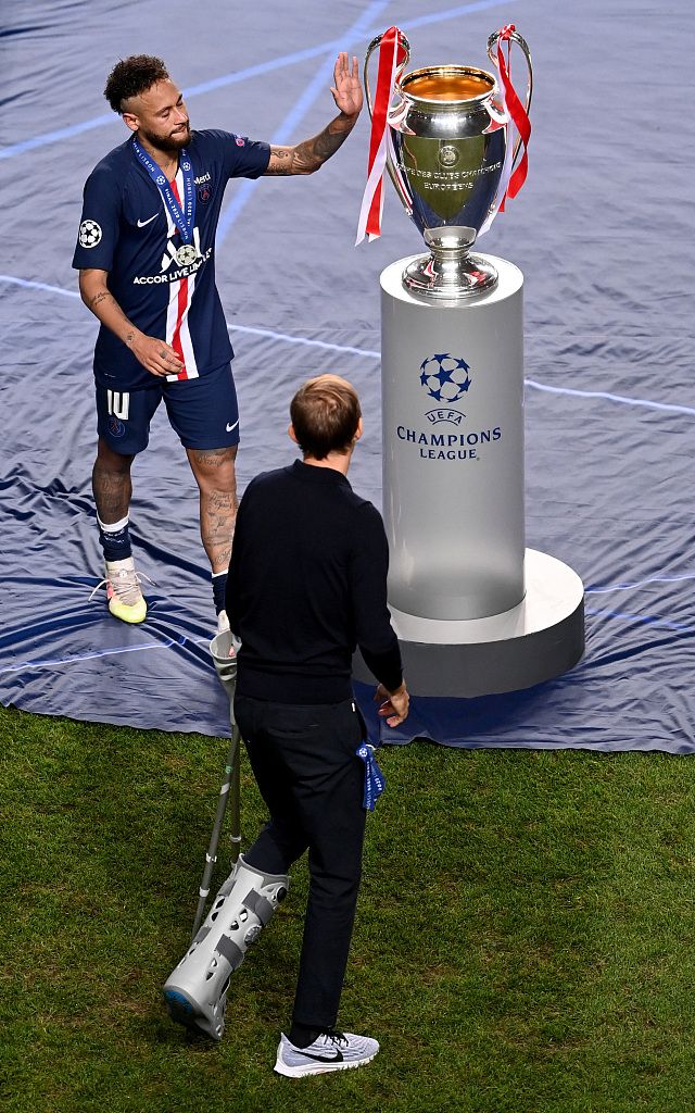 九游体育官网-风云突变上海海港窗口期门线救险;欧冠版图或变;震撼外界;临场指挥获称赞(上海海港最新消息今天2024最新公告)